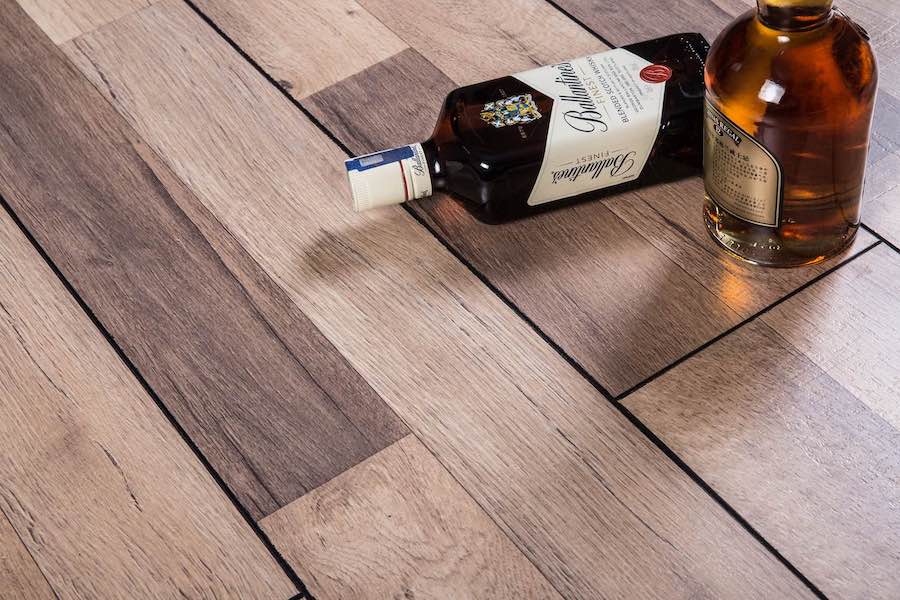 Deep Embossed Surface 1217*196*12mm Laminate Flooring (LN987)